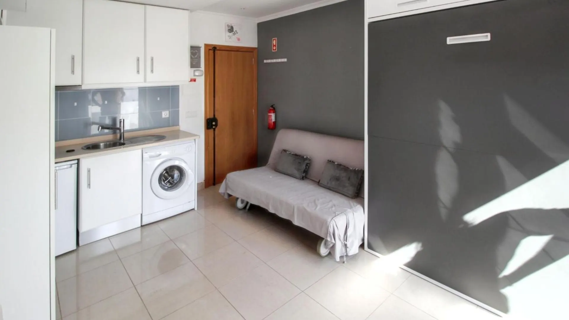Apartment Comfortable Studio In Albufeira 20 M² Pleasant Balcony